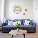 Appartement Lumineux Et Renove Centre Cannes